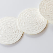 画像をギャラリービューアに読み込む, オンラインショップ限定セット 菊寿糖「白」紙箱・20個入りと菊寿の便り