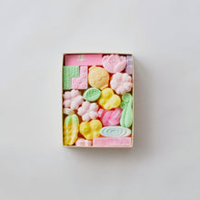 画像をギャラリービューアに読み込む, 園の賑い（そののにぎわい）季節によって内容が変わります
