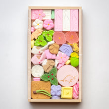 画像をギャラリービューアに読み込む, 園の賑い（そののにぎわい）季節によって内容が変わります
