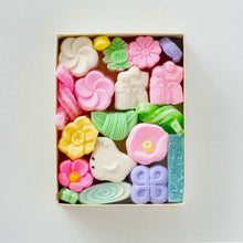 画像をギャラリービューアに読み込む, 園の賑い（そののにぎわい）季節によって内容が変わります
